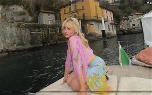 Sabrina Carpenter